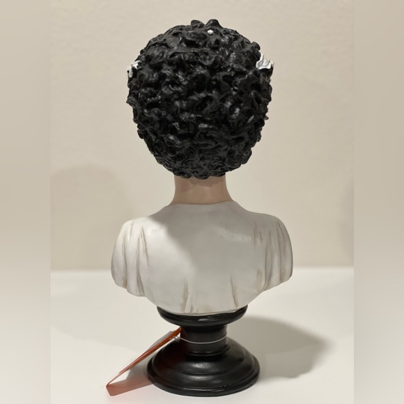 Bride of Frankenstein Halloween Bust (Light up Eyes) - Picture 3 of 6